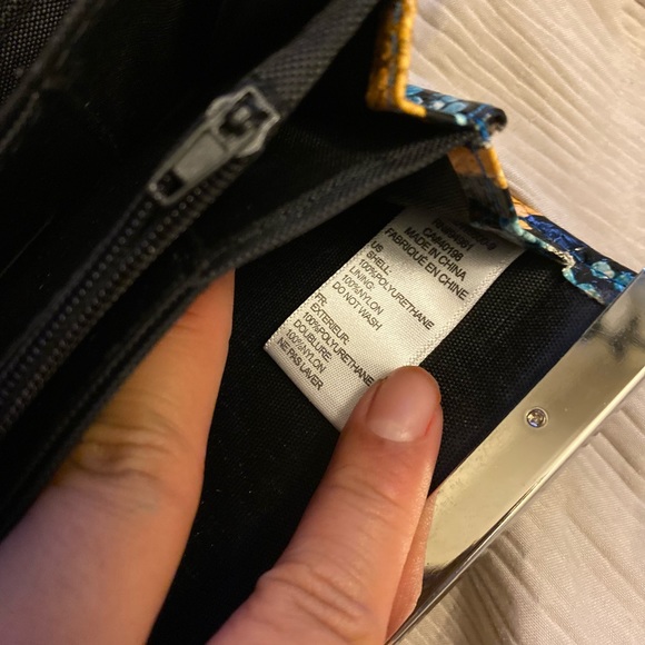 Snakeskin colored wallet - Picture 3 of 9